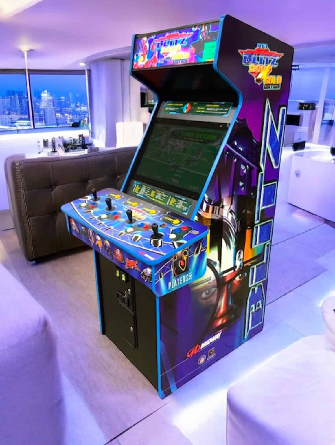 NFL BLITZ 2000- 4 PLAYER MACHINE- BRAND-NEW FULL-SIZE ARCADE- CLICK ON ...